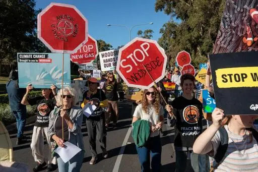 Australia approves 40-year extension for contentious gas plant