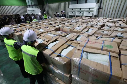 More Korean firms pressed to make import payments in Chinese yuan - The Korea Times
